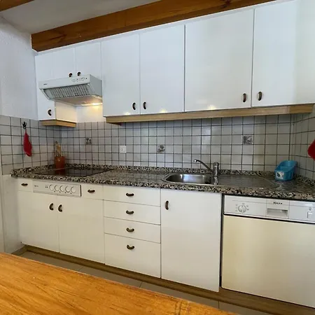 Charmante 3 A Pour 6 Personnes Avec Jardin Et Parking - Fr-1-379-59 *